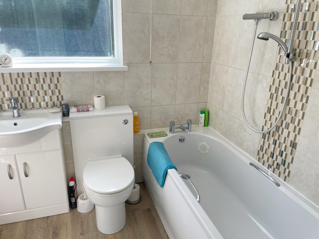 Lot: 23 - TWO-BEDROOM SEMI-DETACHED BUNGALOW -